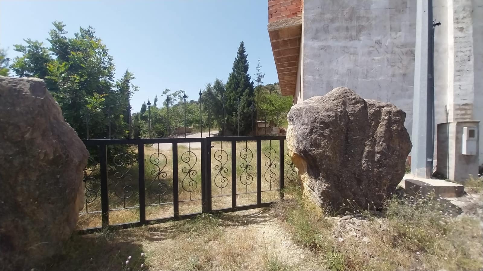 4 bedroom Finca/Country House for sale in Sierra Engarceran with garage - € 108,000 (Ref: 9925198)