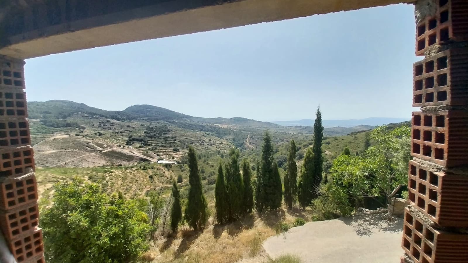 4 bedroom Finca/Country House for sale in Sierra Engarceran with garage - € 108,000 (Ref: 9925198)