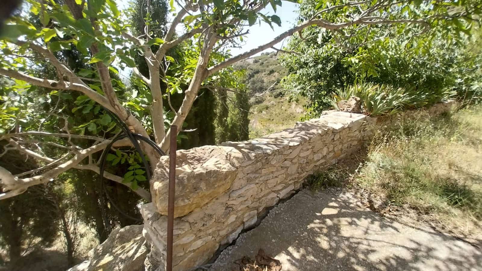 4 bedroom Finca/Country House for sale in Sierra Engarceran with garage - € 108,000 (Ref: 9925198)
