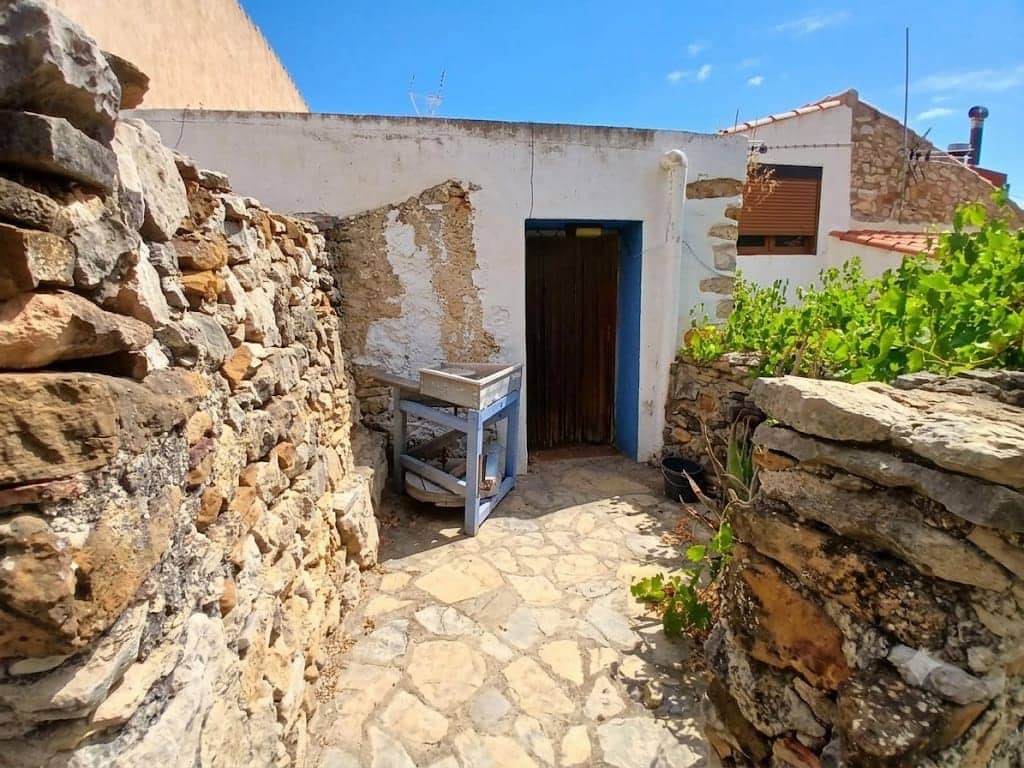 6 bedroom Finca/Country House for sale in Sierra Engarceran with pool garage - € 380,000 (Ref: 9976513)