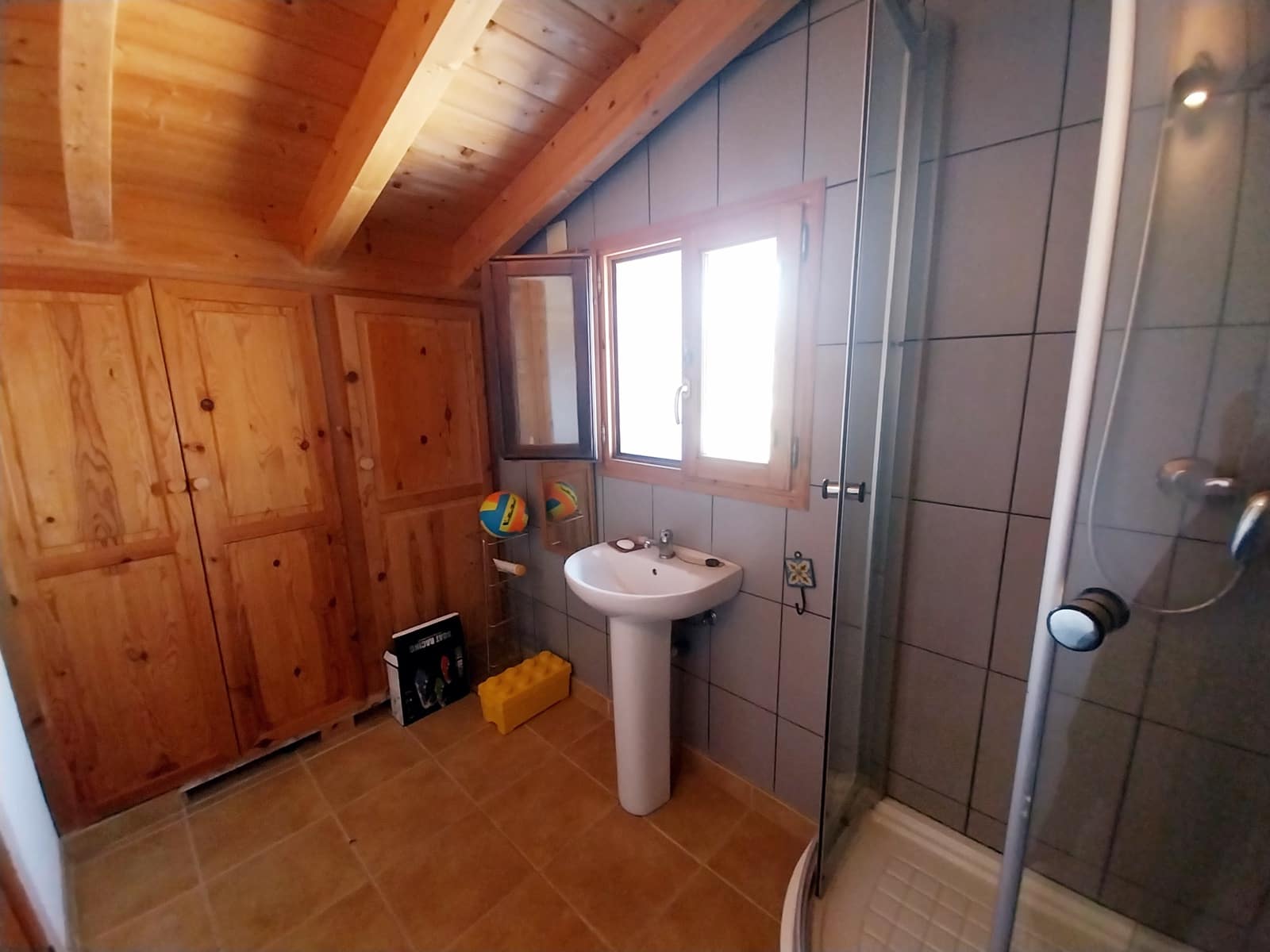 8 bedroom Finca/Country House for sale in Sierra Engarceran with pool garage - € 375,000 (Ref: 9976513)