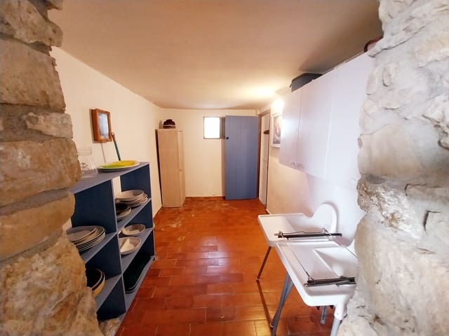 8 soveværelse Finca/Landehus til salg i Sierra Engarcerán med swimmingpool garage - € 375.000 (Ref: 9976513)