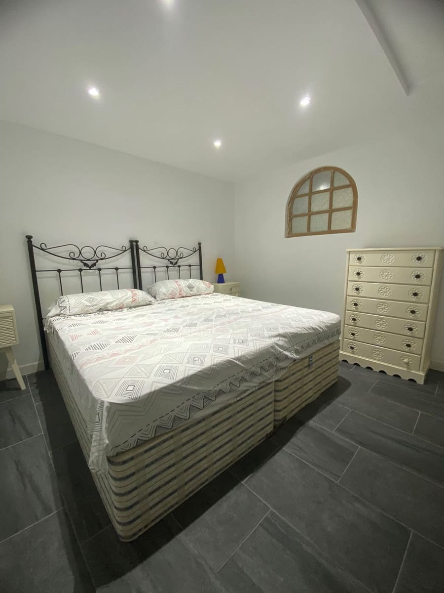 4 sovrum Semi-fristående Villa till salu i Guadalmina med pool garage - 749 000 € (Ref: 9952871)