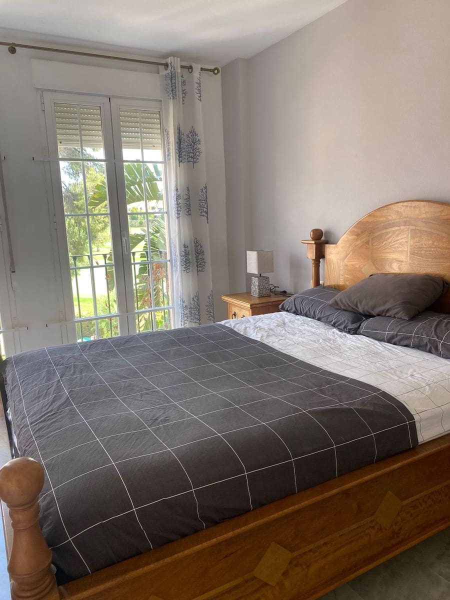 4 sovrum Semi-fristående Villa till salu i Guadalmina med pool garage - 749 000 € (Ref: 9952871)