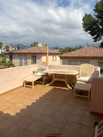 Pareado de 4 habitaciones en Guadalmina Alta, Marbella en venta con piscina garaje - 749.000 € (Ref: 9952871)