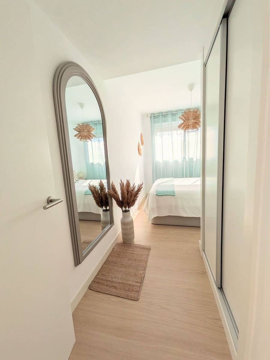3 soverom Penthouse til salgs i Estepona med svømmebasseng garasje - € 689 000 (Ref: 9952873)