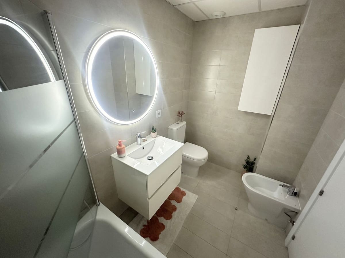 3 soverom Penthouse til salgs i Estepona med svømmebasseng garasje - € 689 000 (Ref: 9952873)
