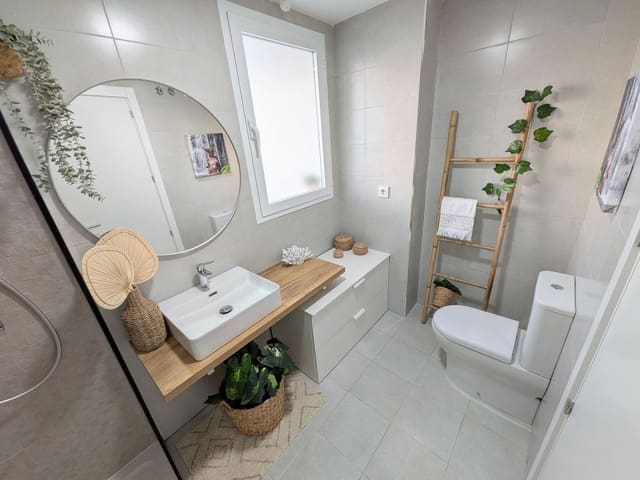 3 soverom Penthouse til salgs i Estepona med svømmebasseng garasje - € 689 000 (Ref: 9952873)