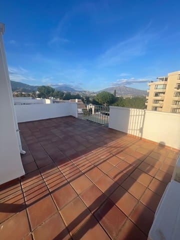3 soverom Hus til salgs i Estepona med svømmebasseng garasje - € 655 000 (Ref: 9952874)