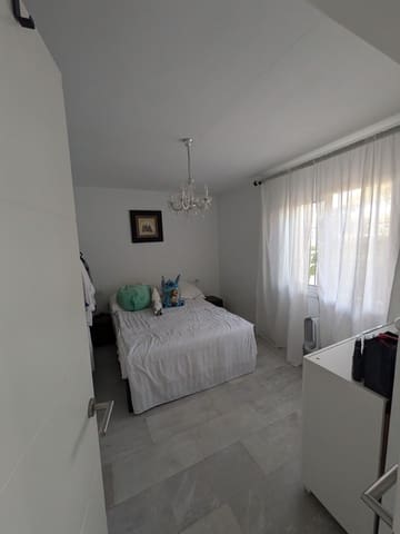 2 bedroom Apartment for sale in El Paraiso, Estepona with pool garage - € 315,000 (Ref: 9952877)