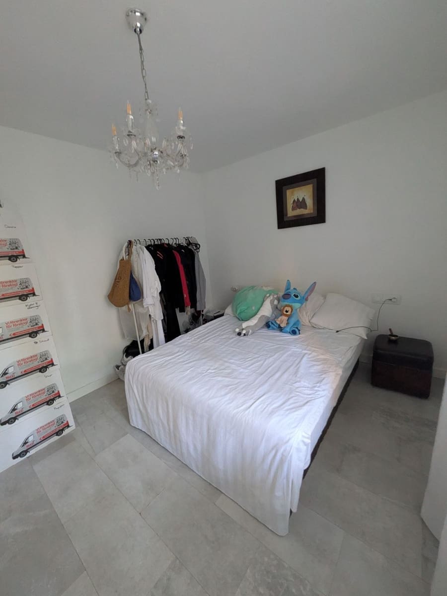 2 bedroom Apartment for sale in El Paraiso with pool garage - € 315,000 (Ref: 9952877)