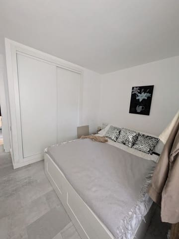 2 bedroom Apartment for sale in El Paraiso, Estepona with pool garage - € 315,000 (Ref: 9952877)