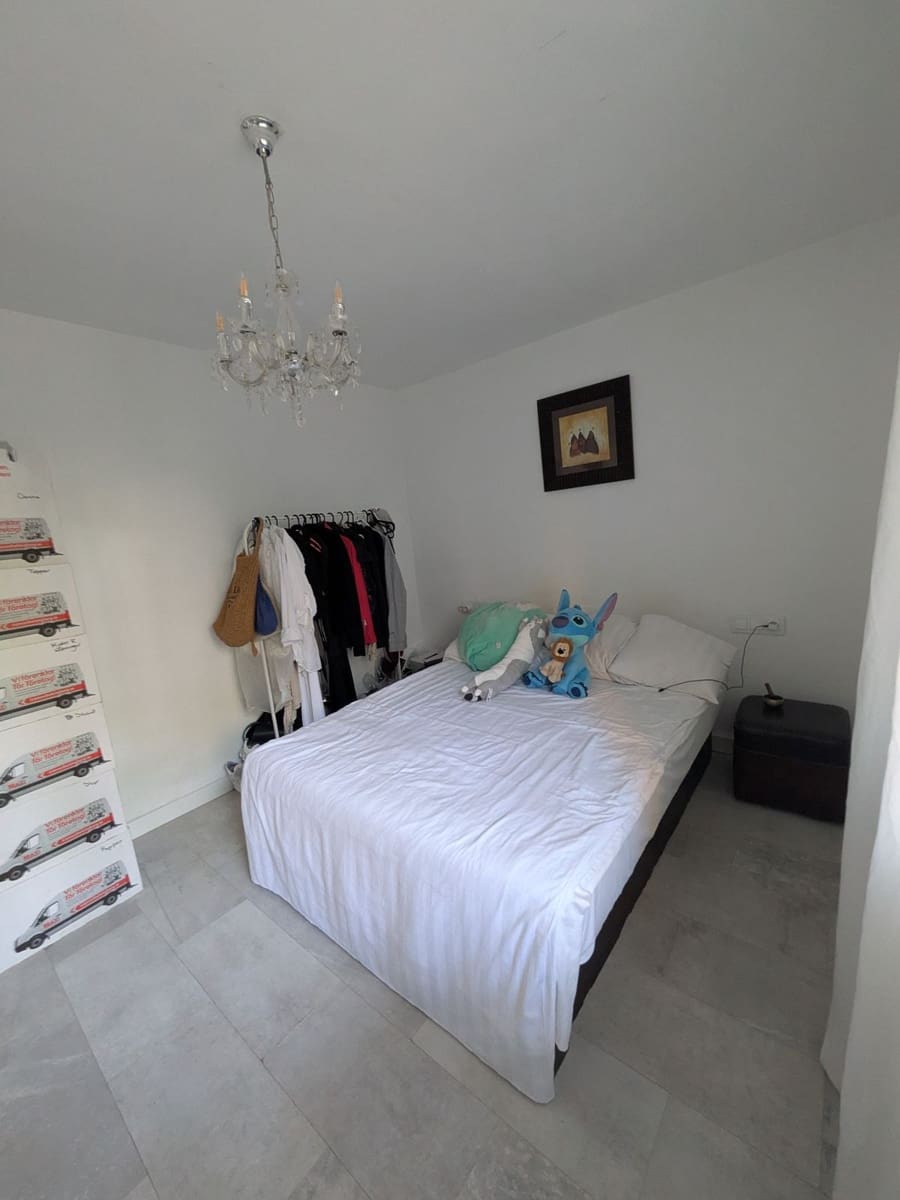 2 bedroom Apartment for sale in El Paraiso with pool garage - € 315,000 (Ref: 9952877)