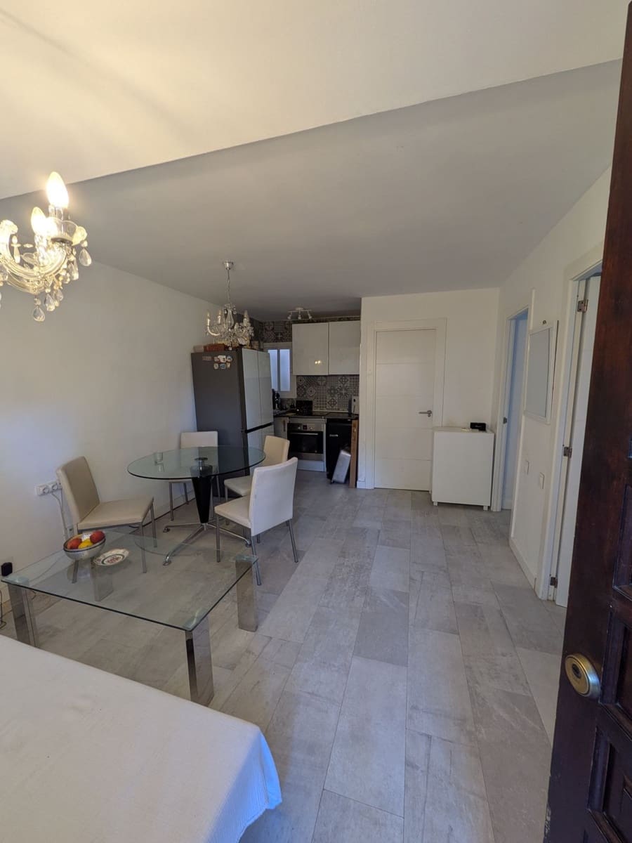 2 bedroom Apartment for sale in El Paraiso with pool garage - € 315,000 (Ref: 9952877)
