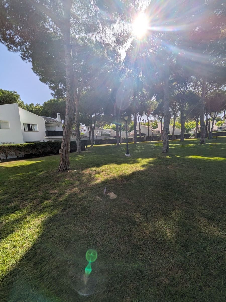 2 bedroom Apartment for sale in El Paraiso with pool garage - € 315,000 (Ref: 9952877)