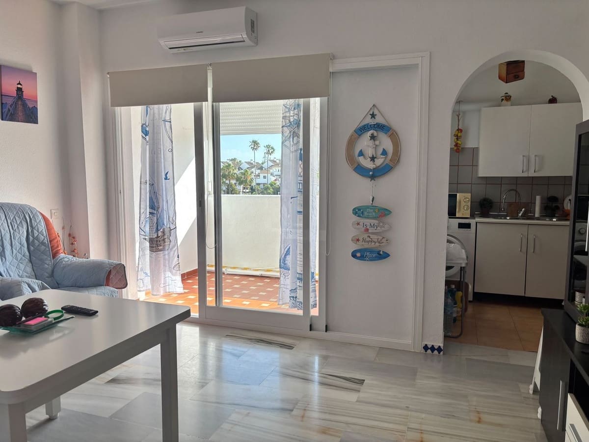 2 slaapkamer Appartement te koop in Estepona met zwembad garage - € 299.000 (Ref: 9952878)