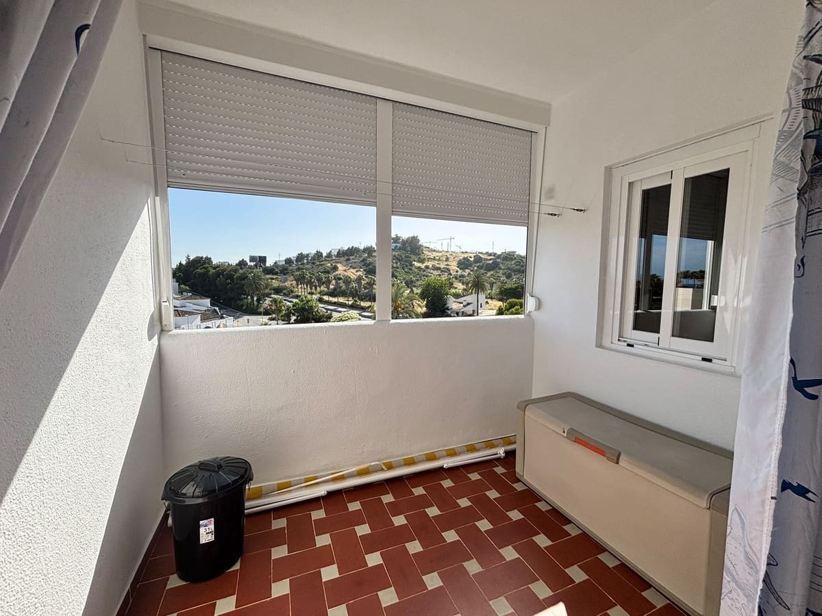 2 slaapkamer Appartement te koop in Estepona met zwembad garage - € 299.000 (Ref: 9952878)