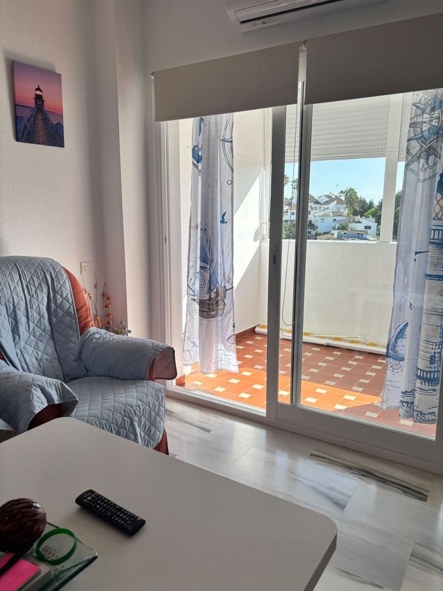 2 slaapkamer Appartement te koop in Estepona met zwembad garage - € 299.000 (Ref: 9952878)