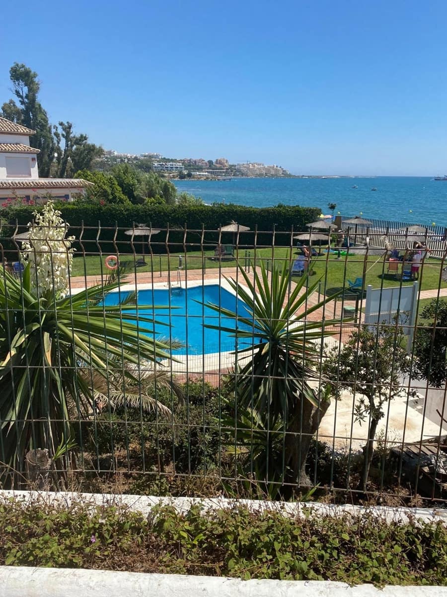 2 slaapkamer Appartement te koop in Estepona met zwembad garage - € 299.000 (Ref: 9952878)