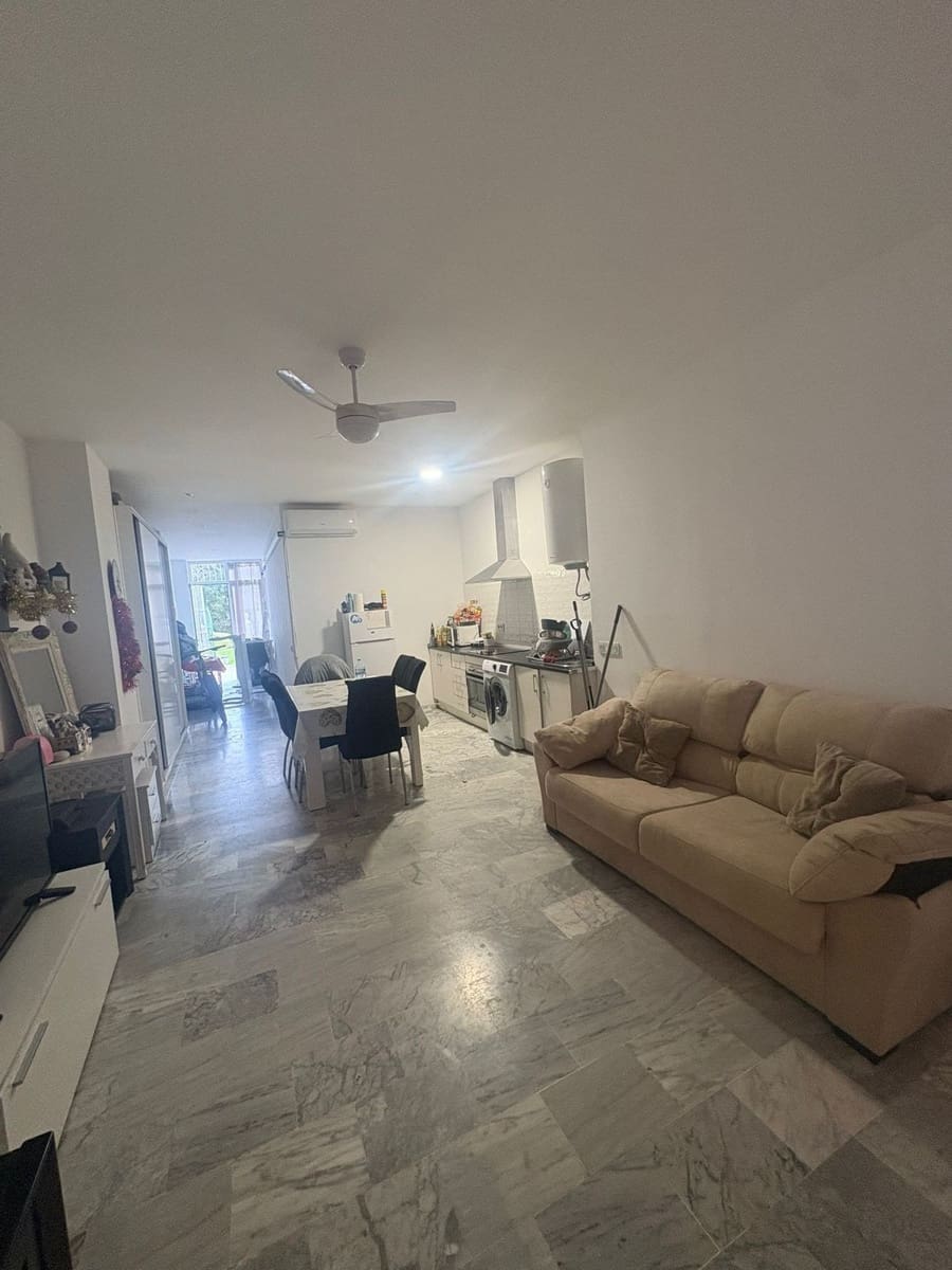 Studio à vendre à Bahia Dorada avec piscine - 193 000 € (Ref: 9952881)