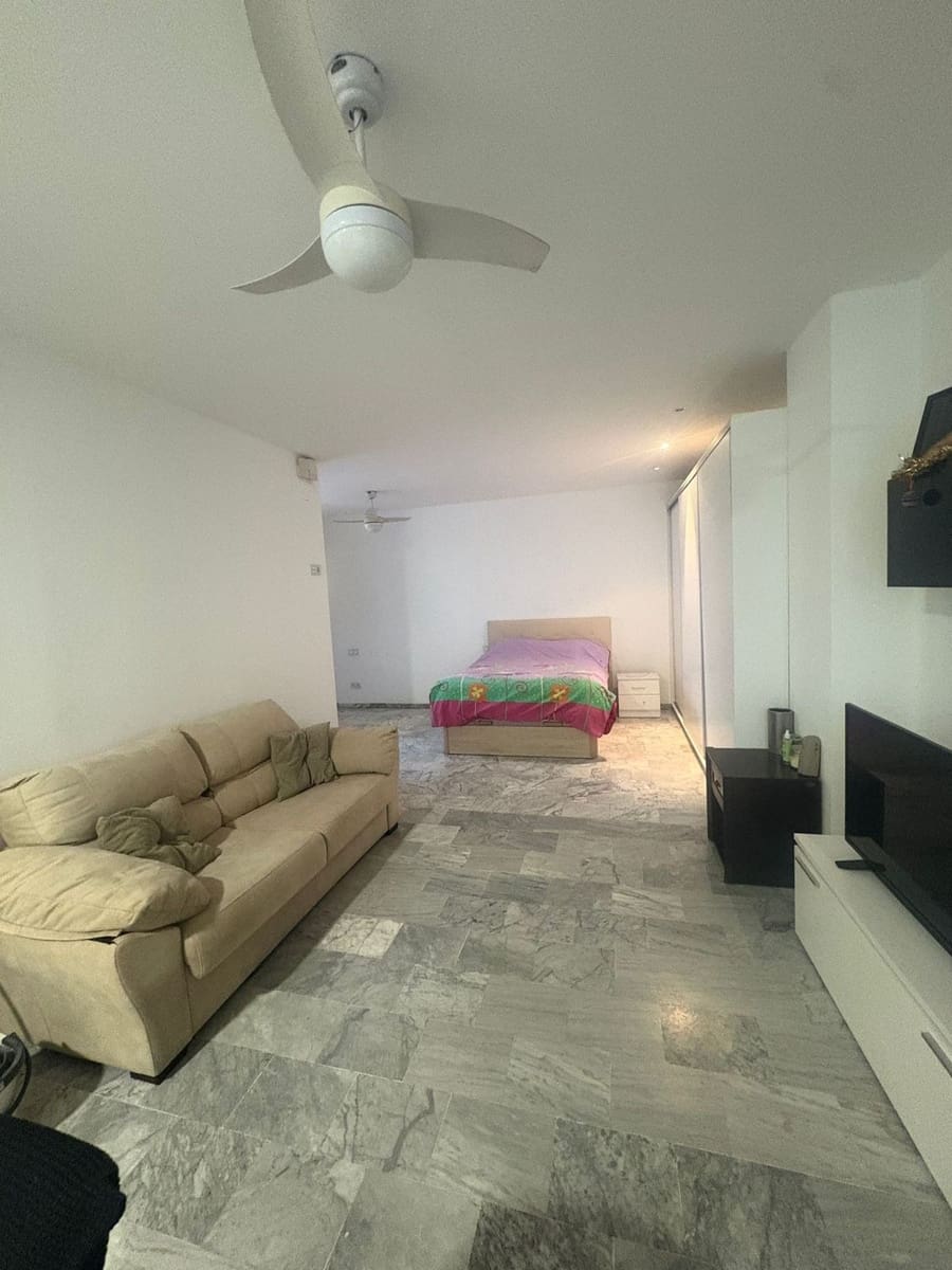 Studio à vendre à Bahia Dorada avec piscine - 193 000 € (Ref: 9952881)