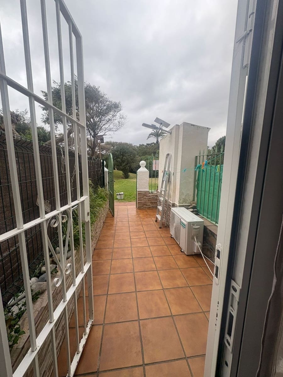 Studio à vendre à Bahia Dorada avec piscine - 193 000 € (Ref: 9952881)