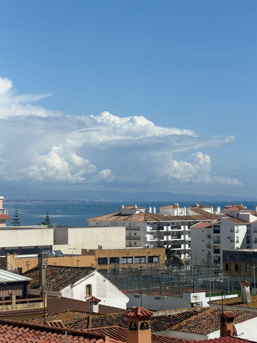 Studio à vendre à San Luis de Sabinillas avec piscine - 178 000 € (Ref: 9952883)