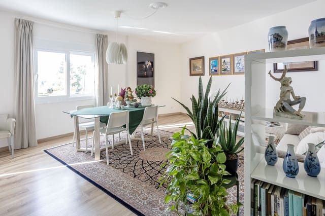 2 sypialnia Apartament na sprzedaż w Nueva Andalucia, Marbella z basenem garażem - 495 000 € (Ref: 9952887)