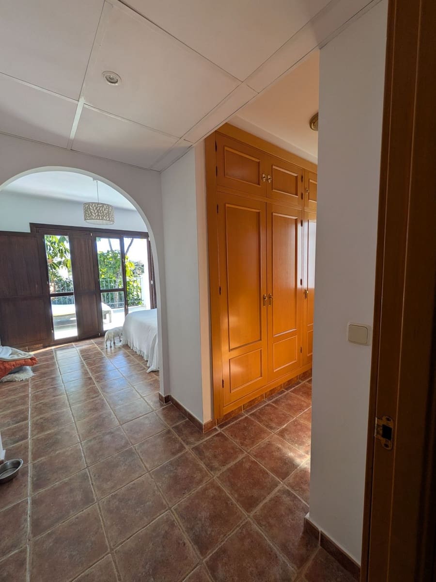 4 chambre Maison de Ville à vendre à Estepona avec piscine garage - 729 000 € (Ref: 9952890)
