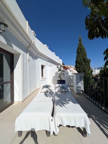 3 soverom Hus til salgs i Estepona med svømmebasseng garasje - € 729 000 (Ref: 9952890)