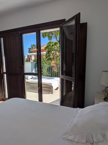 3 soverom Hus til salgs i Estepona med svømmebasseng garasje - € 729 000 (Ref: 9952890)