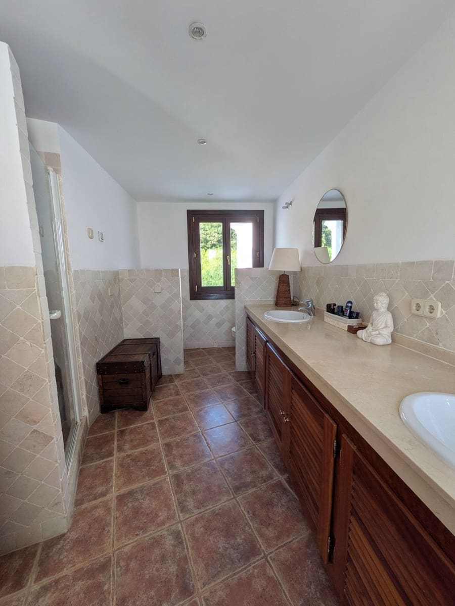 4 chambre Maison de Ville à vendre à Estepona avec piscine garage - 729 000 € (Ref: 9952890)