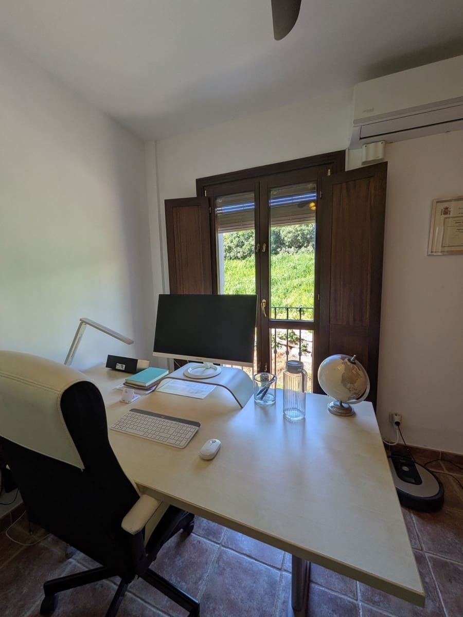 4 chambre Maison de Ville à vendre à Estepona avec piscine garage - 729 000 € (Ref: 9952890)