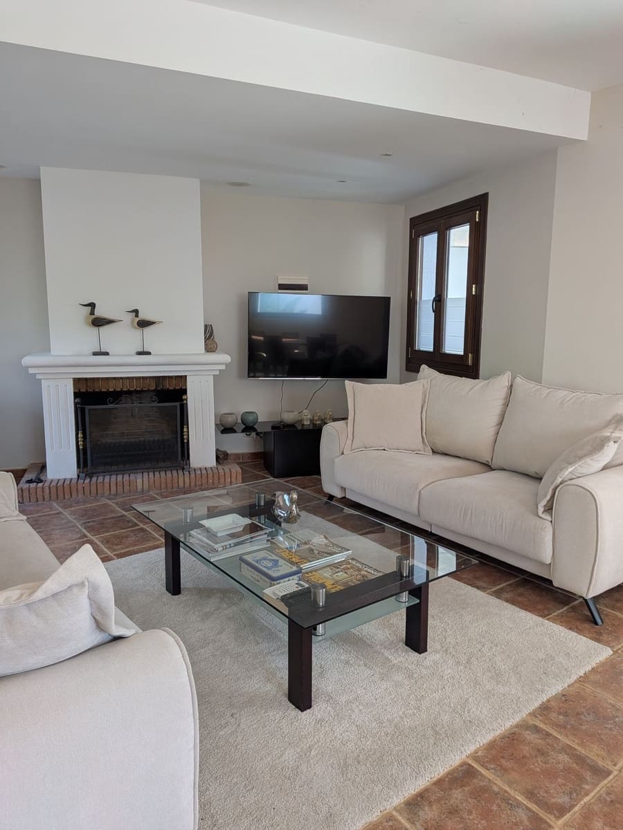 4 chambre Maison de Ville à vendre à Estepona avec piscine garage - 729 000 € (Ref: 9952890)