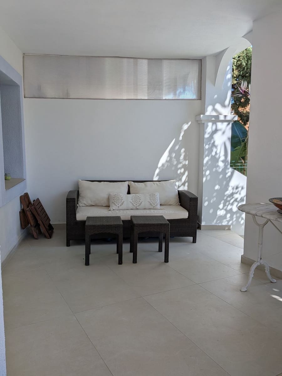 4 chambre Maison de Ville à vendre à Estepona avec piscine garage - 729 000 € (Ref: 9952890)