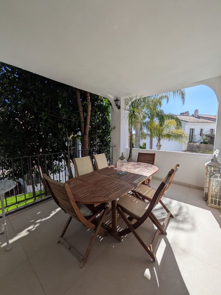 4 chambre Maison de Ville à vendre à Estepona avec piscine garage - 729 000 € (Ref: 9952890)