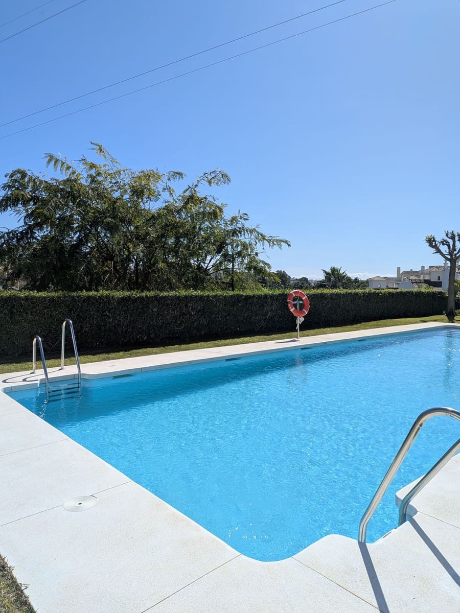 4 chambre Maison de Ville à vendre à Estepona avec piscine garage - 729 000 € (Ref: 9952890)