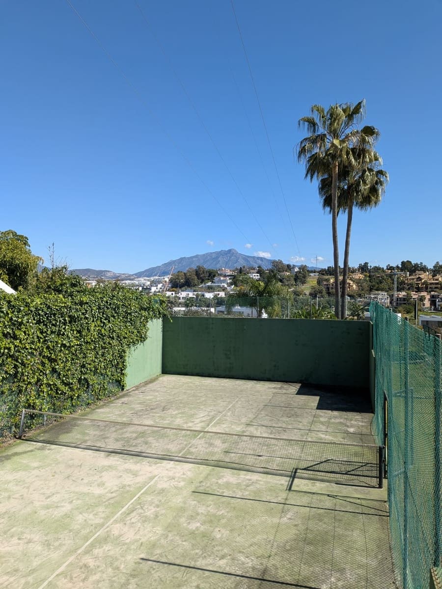 4 chambre Maison de Ville à vendre à Estepona avec piscine garage - 729 000 € (Ref: 9952890)
