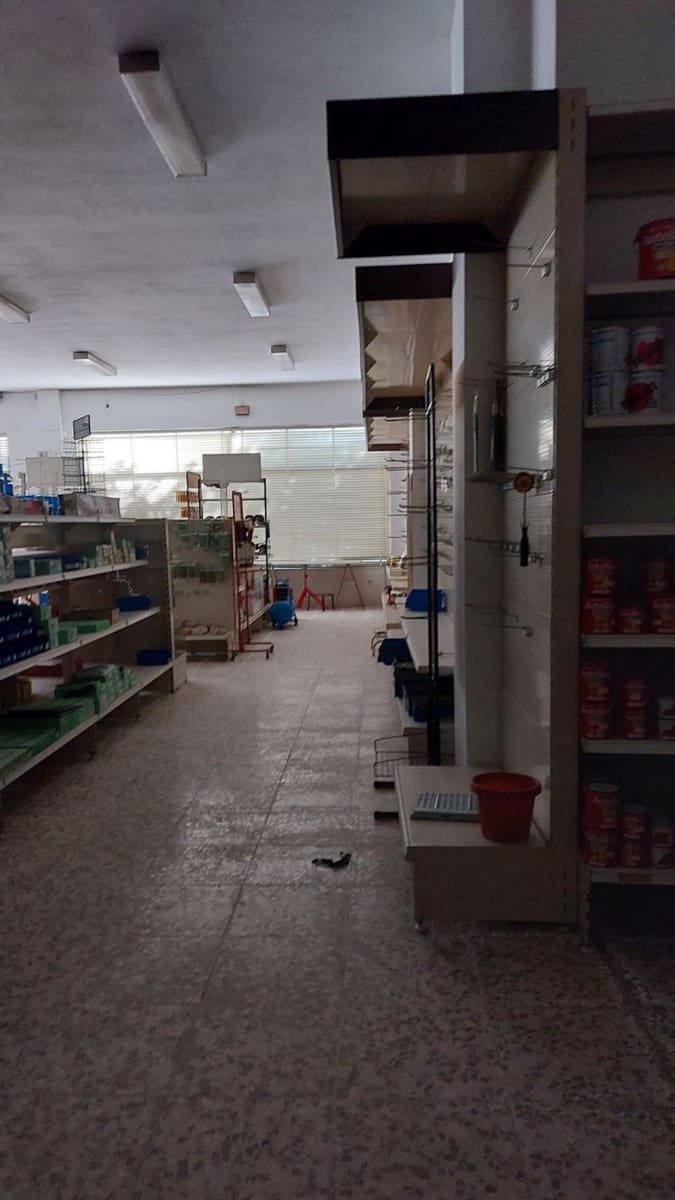 Commercieel te koop in Estepona - € 1.936.000 (Ref: 9952891)