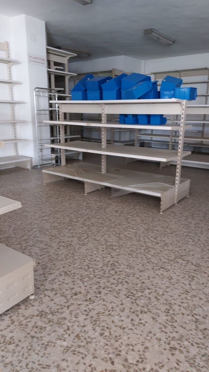 Commercieel te koop in Estepona - € 1.936.000 (Ref: 9952891)