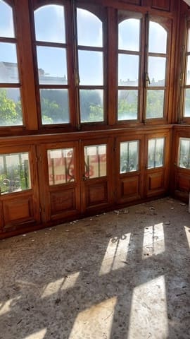 Commercieel te koop in Estepona - € 1.936.000 (Ref: 9952891)