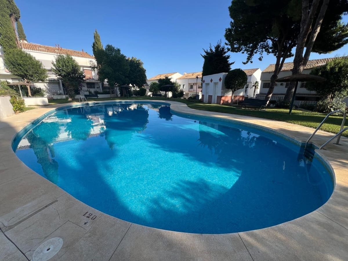 3 soverom Hus til salgs i Marbella med svømmebasseng - € 890 000 (Ref: 9952892)