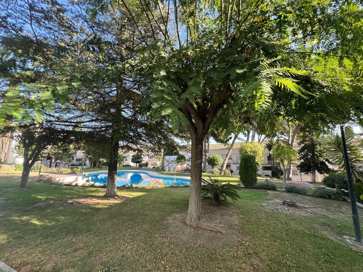 3 soverom Hus til salgs i Marbella med svømmebasseng - € 890 000 (Ref: 9952892)