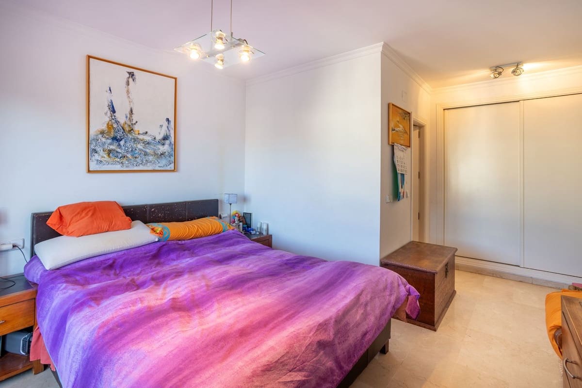 3 slaapkamer Appartement te koop in Estepona met zwembad garage - € 420.000 (Ref: 9952893)