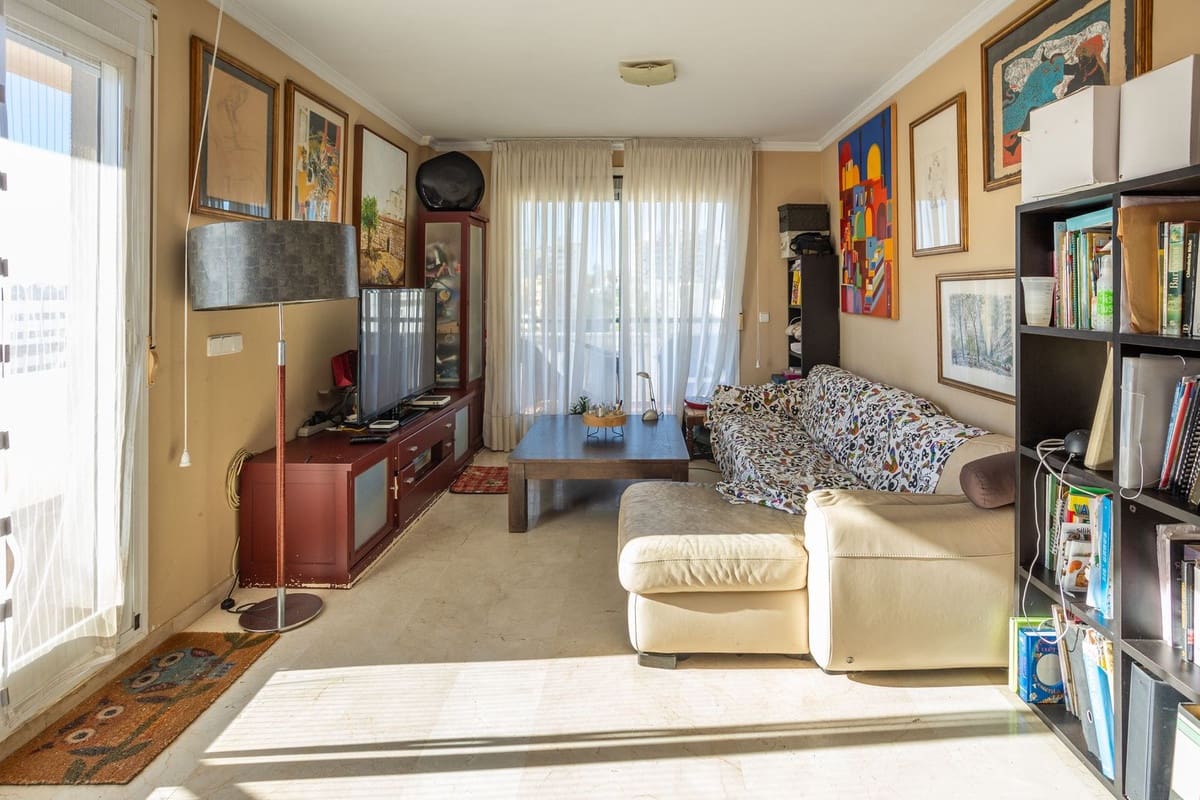 3 slaapkamer Appartement te koop in Estepona met zwembad garage - € 420.000 (Ref: 9952893)