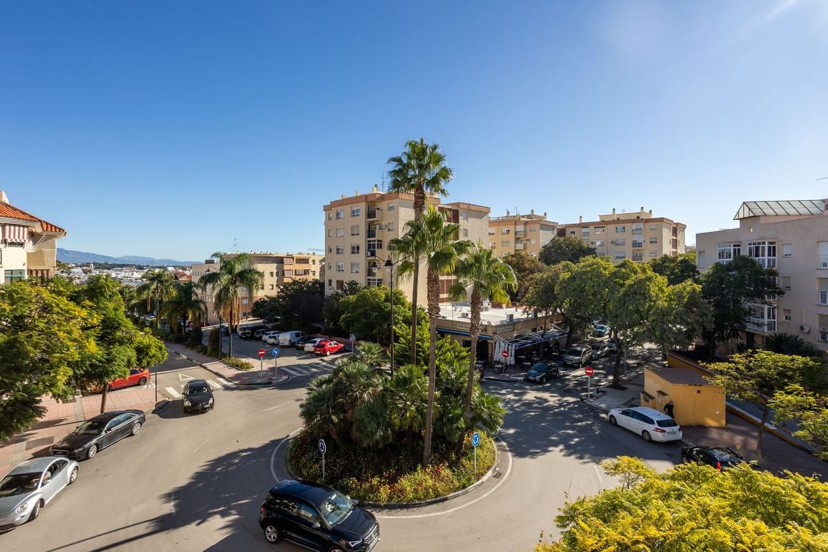 3 slaapkamer Appartement te koop in Estepona met zwembad garage - € 420.000 (Ref: 9952893)