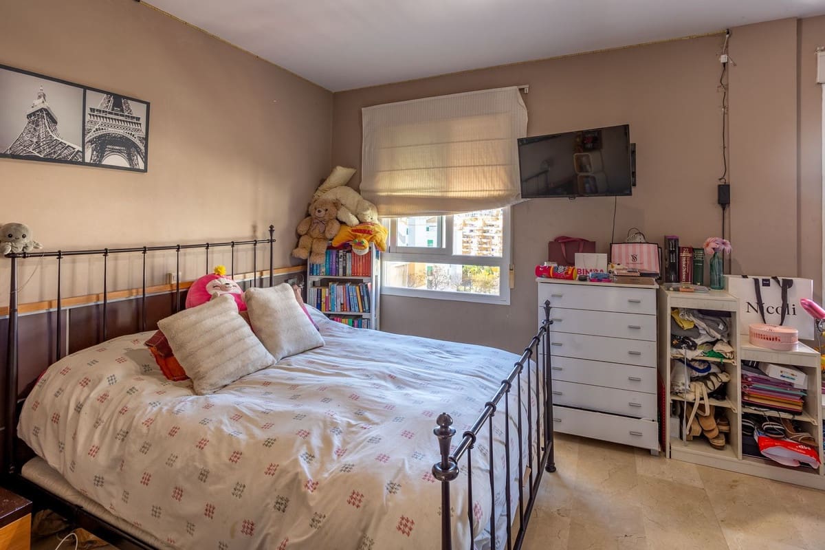 3 slaapkamer Appartement te koop in Estepona met zwembad garage - € 420.000 (Ref: 9952893)