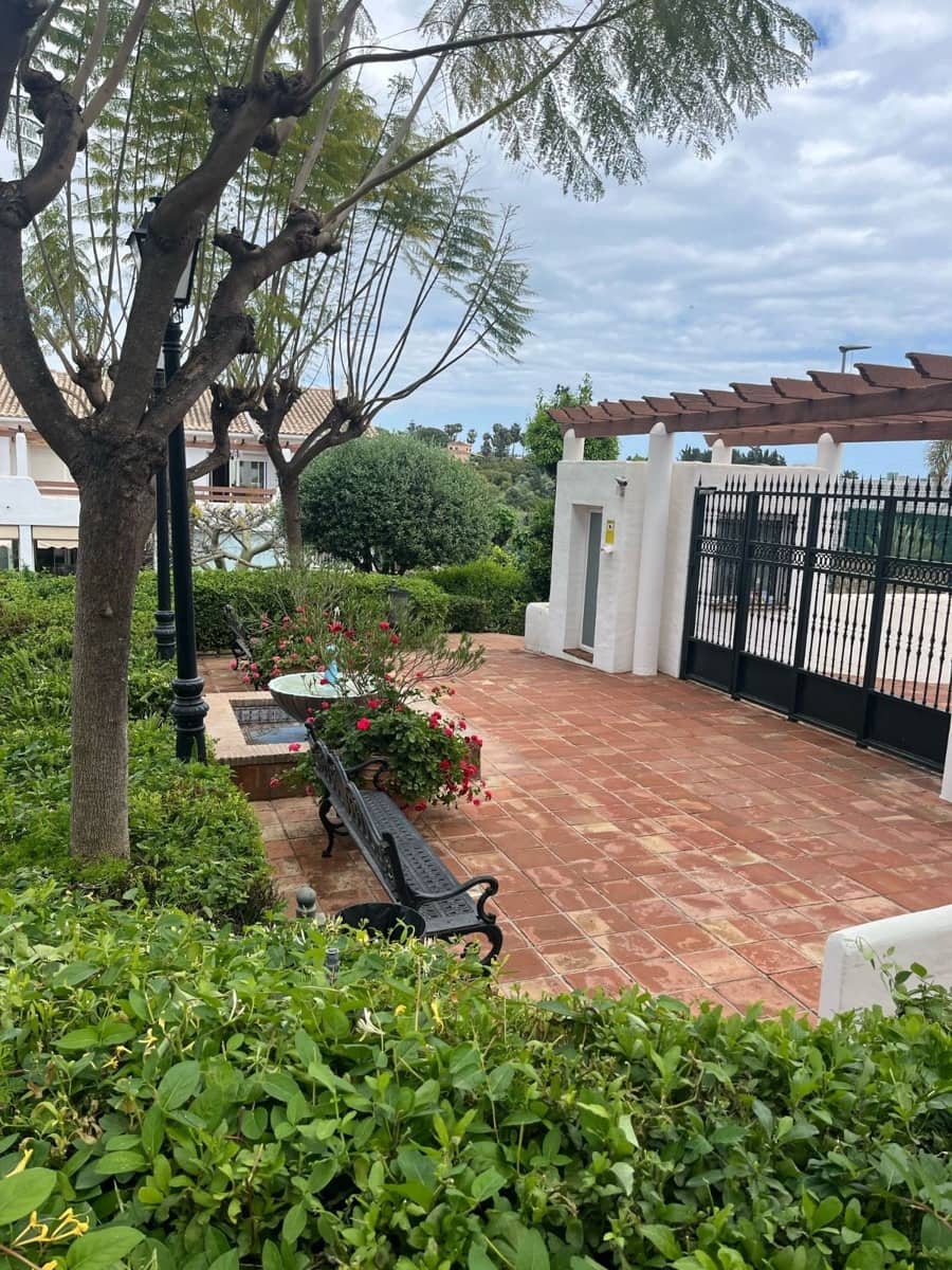 2 chambre Appartement à vendre à New Golden Mile avec piscine garage - 349 000 € (Ref: 9952894)