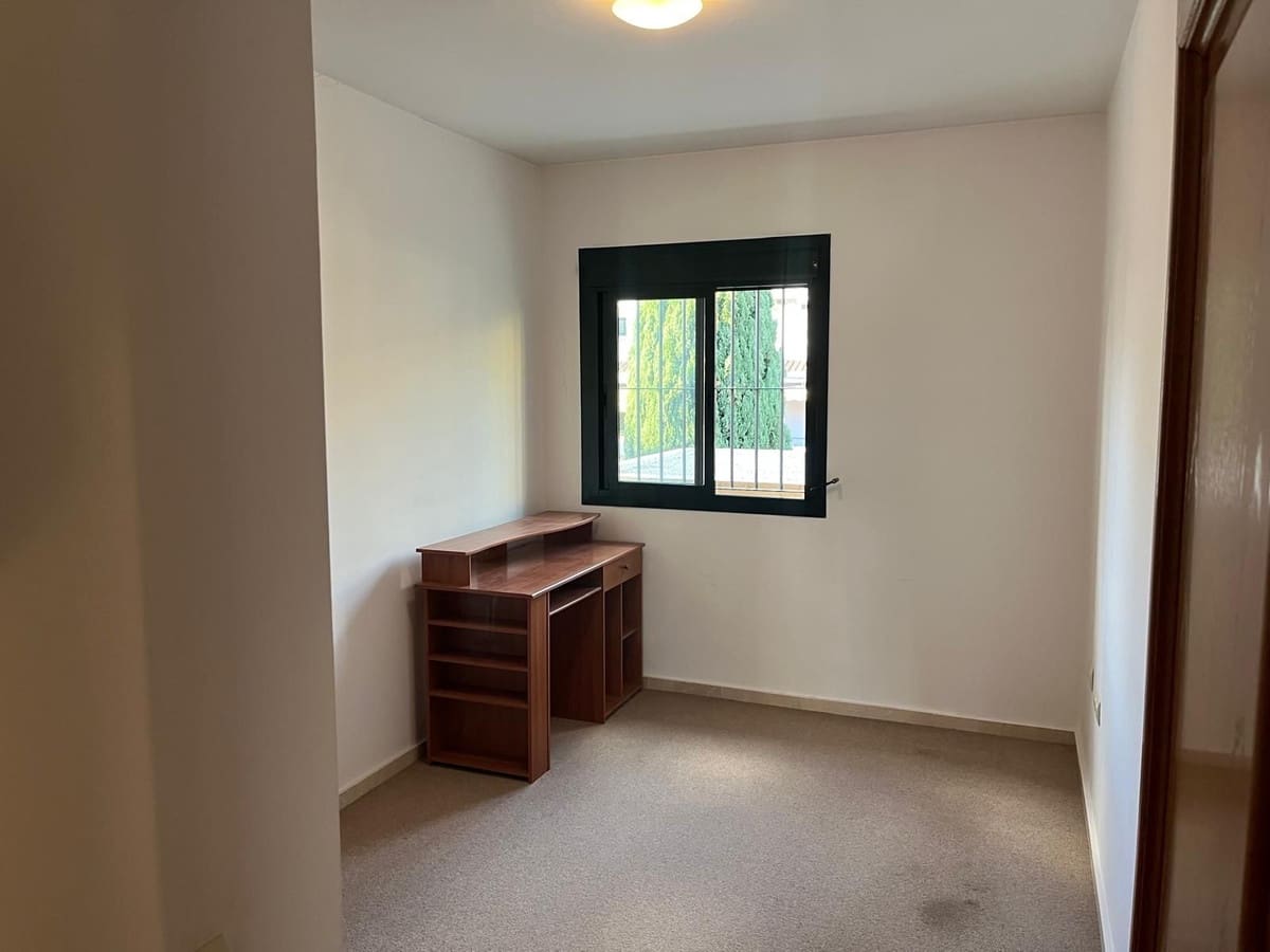 Apartamento de 3 habitaciones en San Pedro de Alcantara en venta con piscina - 630.000 € (Ref: 9952896)