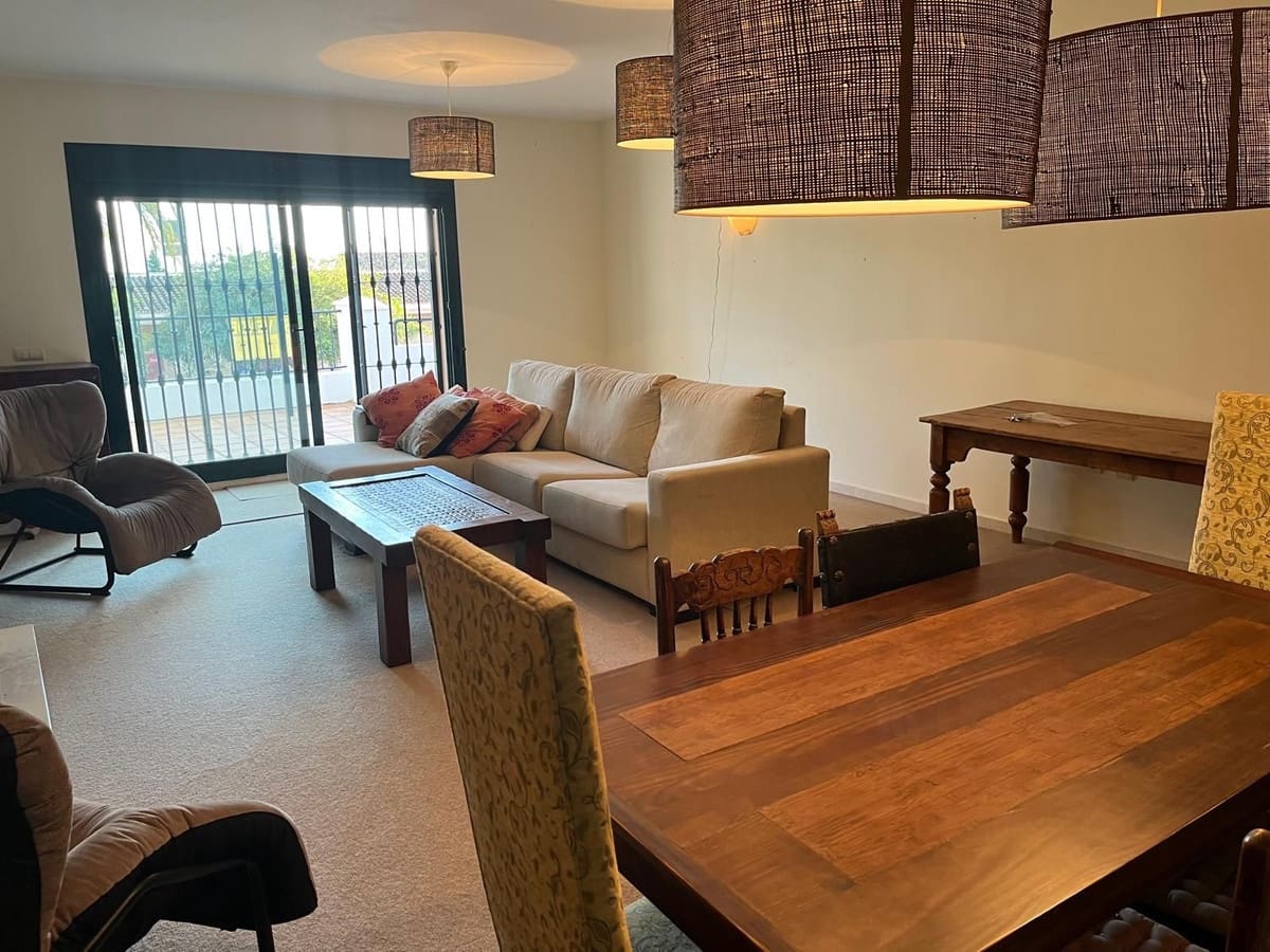 Apartamento de 3 habitaciones en San Pedro de Alcantara en venta con piscina - 630.000 € (Ref: 9952896)